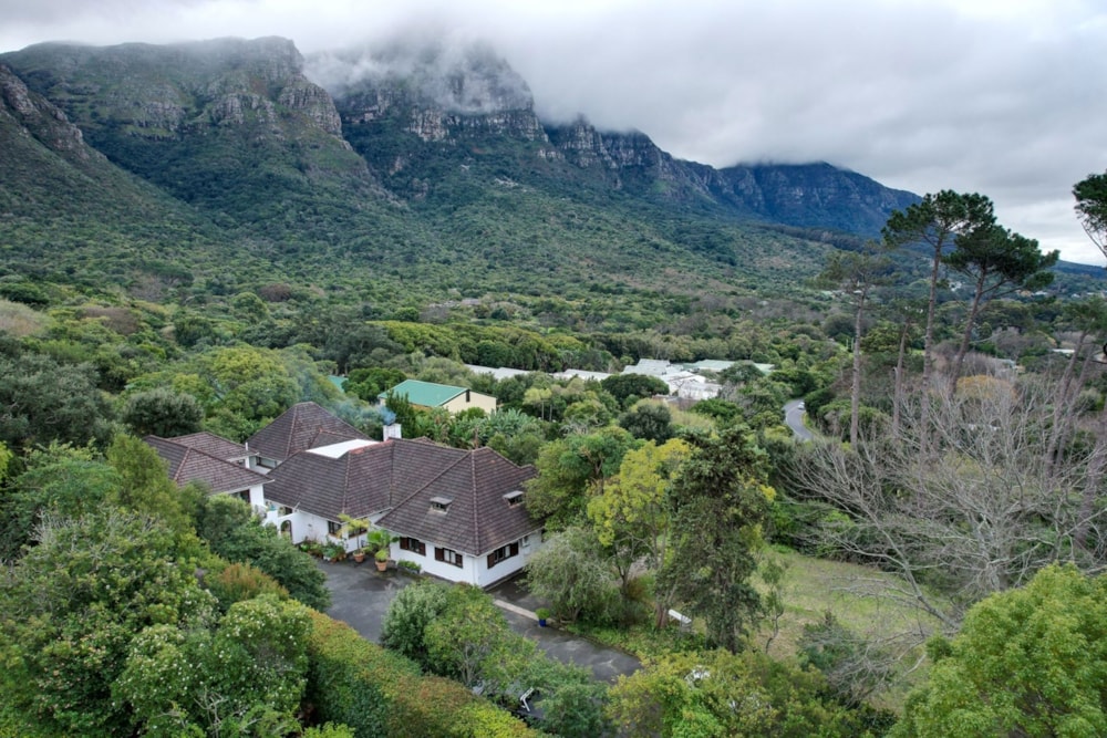 House for sale in Bishopscourt - KW1710233