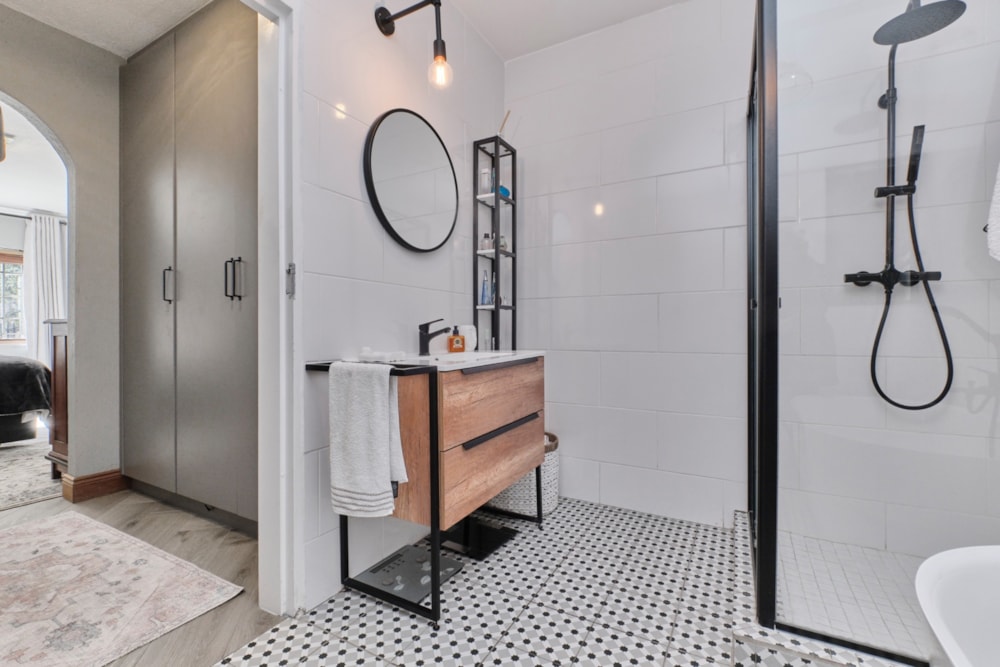 Garden apartment for sale in River Club, Sandton - HP1711602