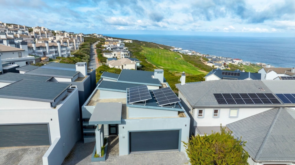 House sold in Pinnacle Point Golf Estate - 1MB1712340