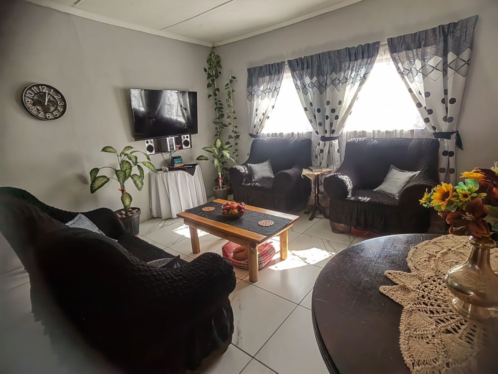 House for sale in Oudtshoorn South - 1OU1711156 House for sale in Oudtshoorn South - 1OU1711156