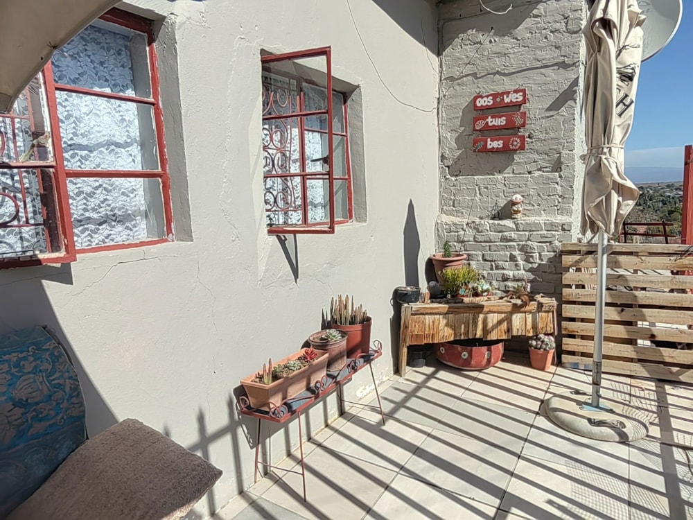 House for sale in Oudtshoorn South - 1OU1711156 House for sale in Oudtshoorn South - 1OU1711156