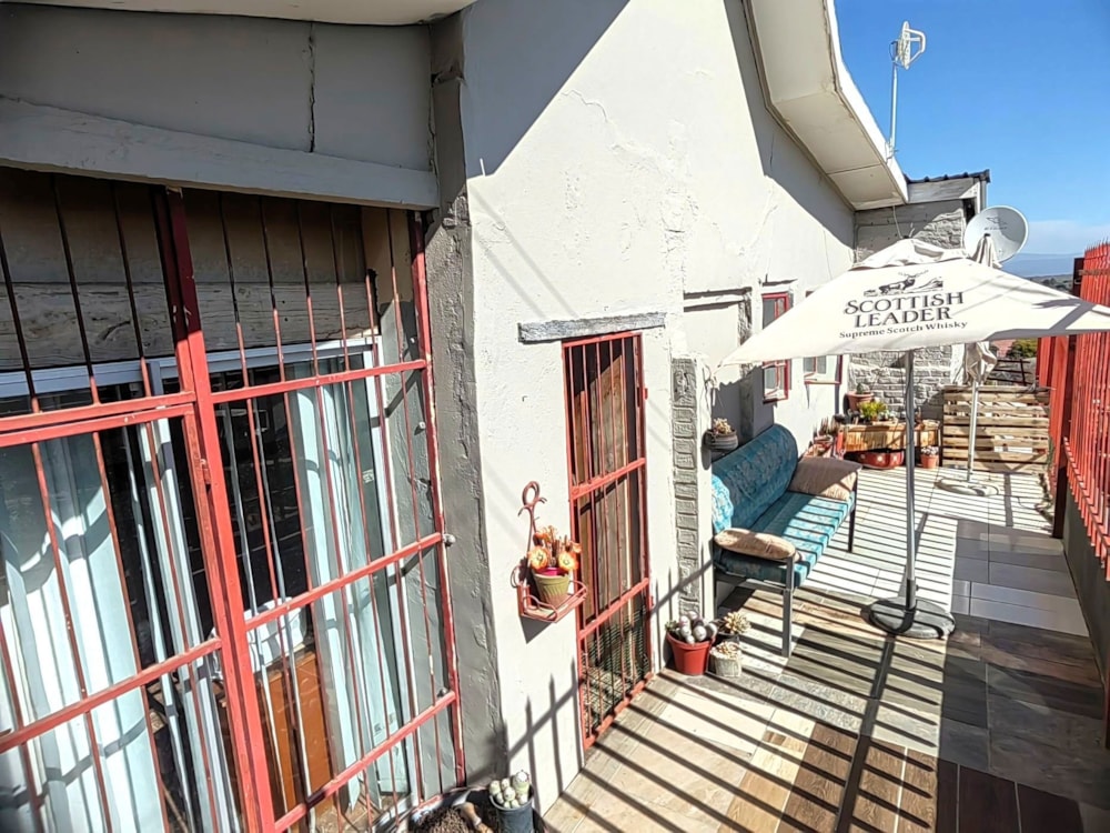 House for sale in Oudtshoorn South - 1OU1711156 House for sale in Oudtshoorn South - 1OU1711156