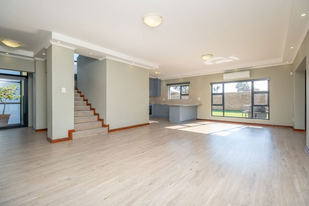 Security estate home for sale in Chancliff Ridge - 1KR1713000