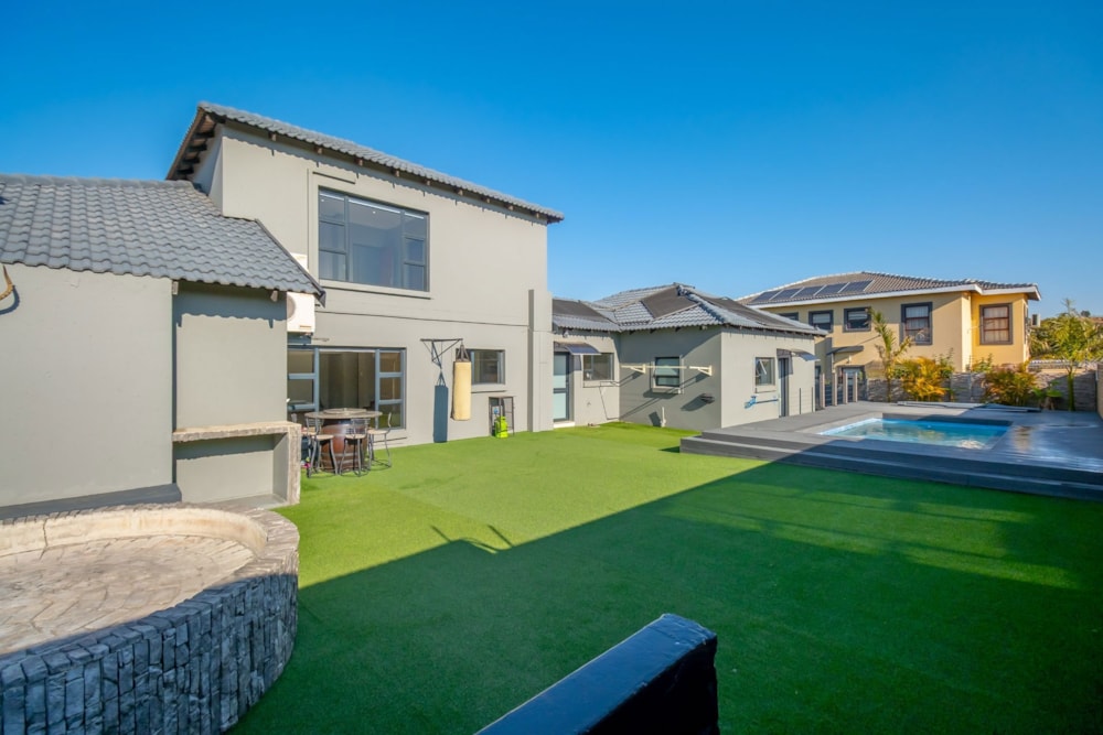 Security estate home for sale in Chancliff Ridge - 1KR1713000