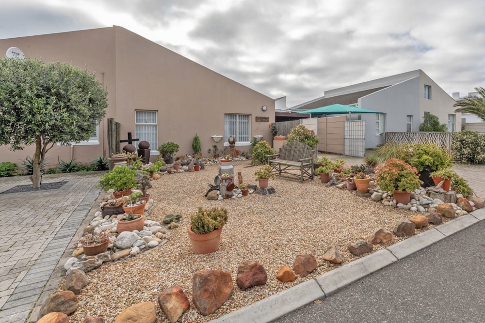 Security complex home sold in Melkbosstrand - 1TV1710020 Security complex home sold in Melkbosstrand - 1TV1710020