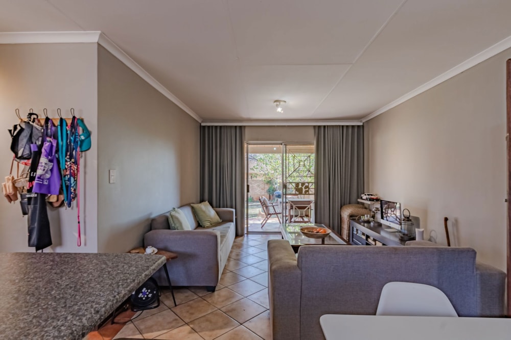 Townhouse for sale in Mooikloof Ridge - PT1712250 Townhouse for sale in Mooikloof Ridge - PT1712250