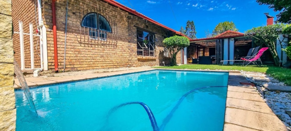 House for sale in Crystal Park - EN1711276