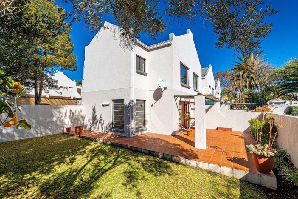 Townhouse for sale in Sandown, Sandton - HP1710716 Townhouse for sale in Sandown, Sandton - HP1710716