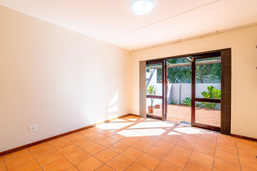 Townhouse for sale in Sandown, Sandton - HP1710716 Townhouse for sale in Sandown, Sandton - HP1710716