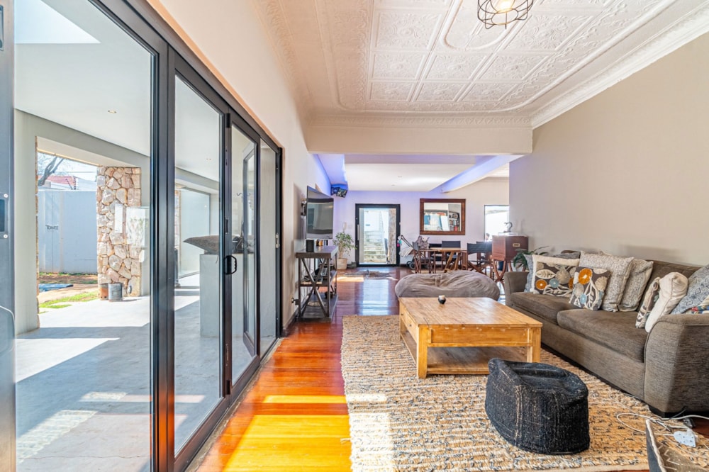 House let in Parktown North - JBL1711887 House let in Parktown North - JBL1711887