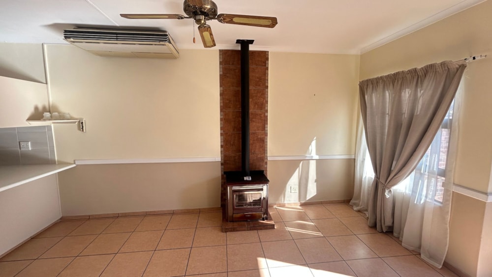 Townhouse for sale in Pellissier - 1BX1711586