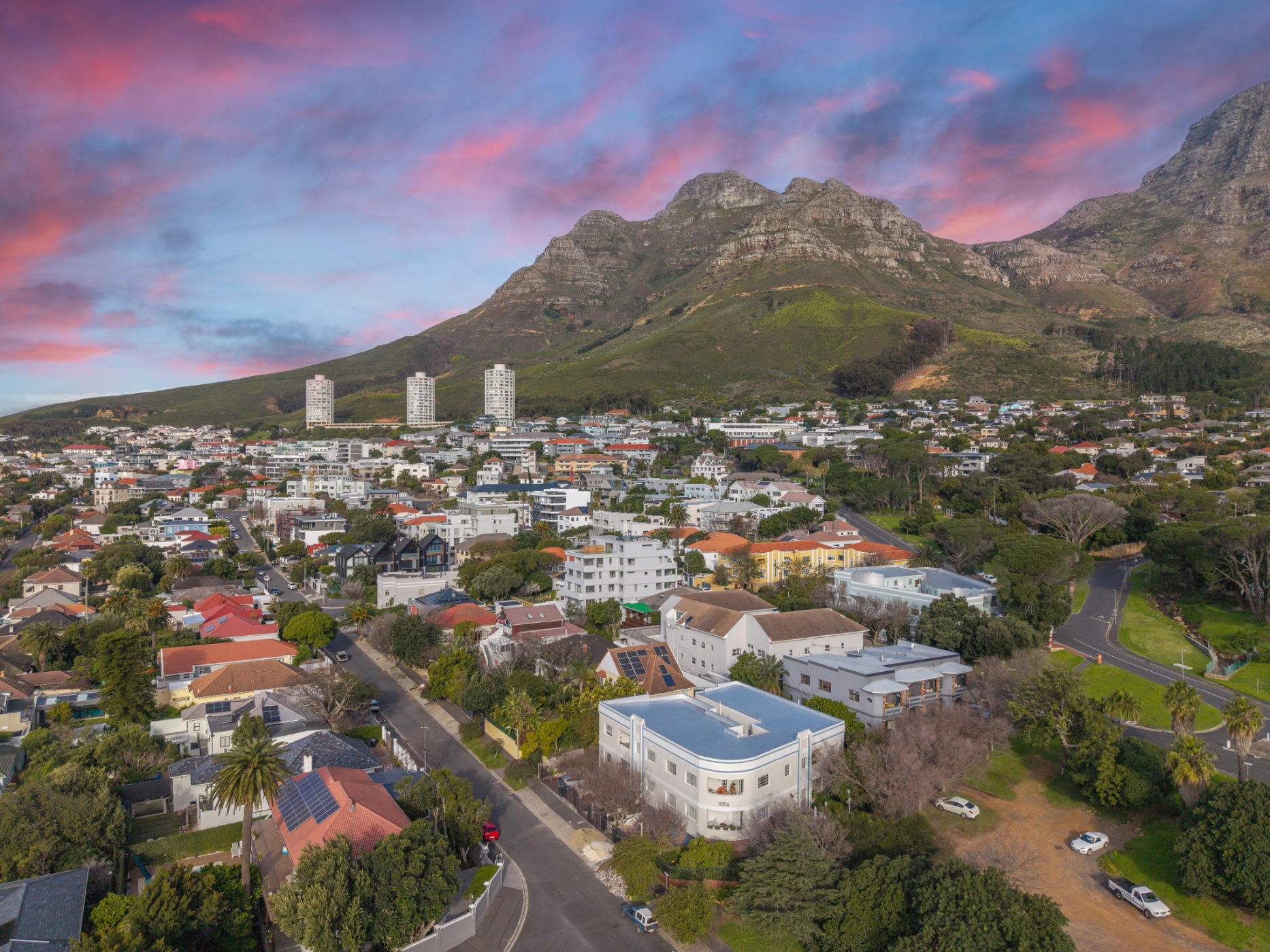 Apartment for sale in Vredehoek - AS1710910