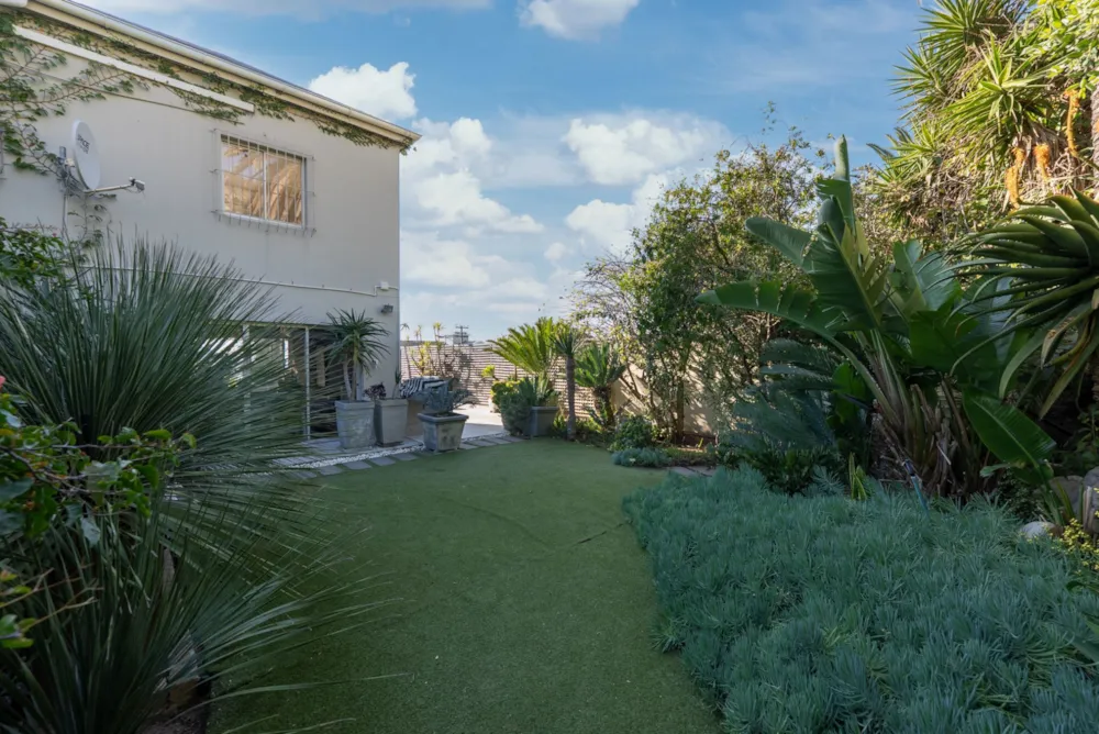 House sold in Bantry Bay - AS1712920 House sold in Bantry Bay - AS1712920