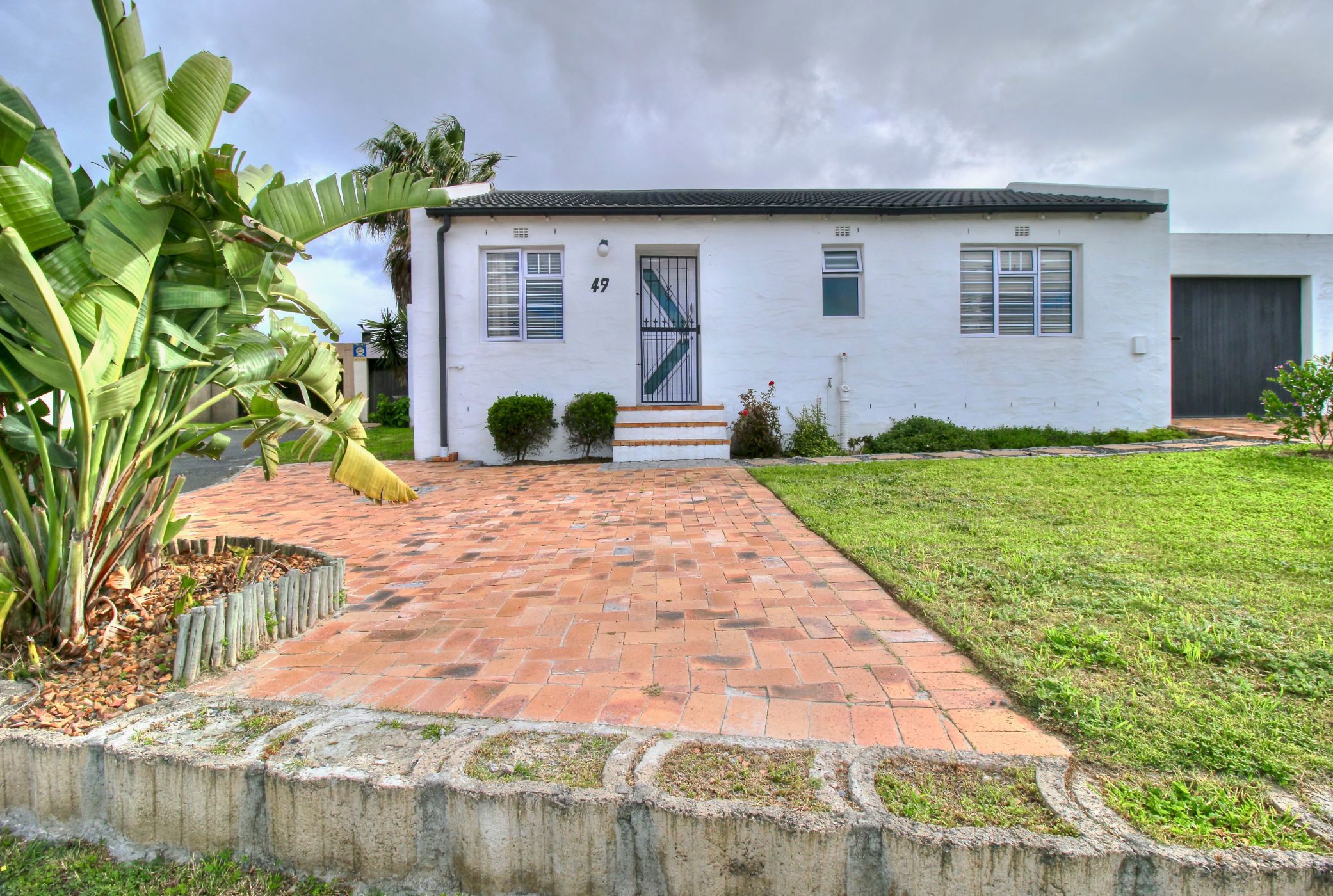 House let in Edgemead - 1PLA1717083