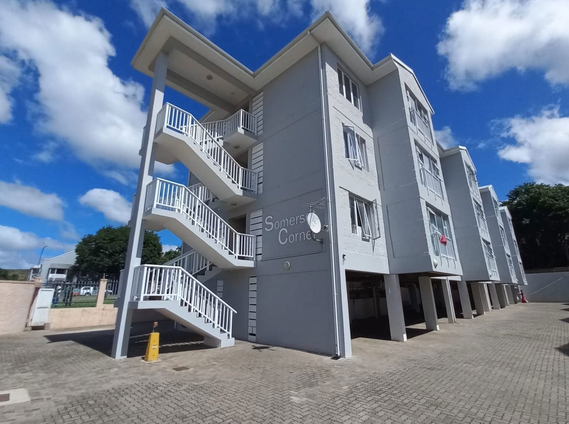 Apartment let in Grahamstown Central (Makhanda Central)  - 1GC1715333