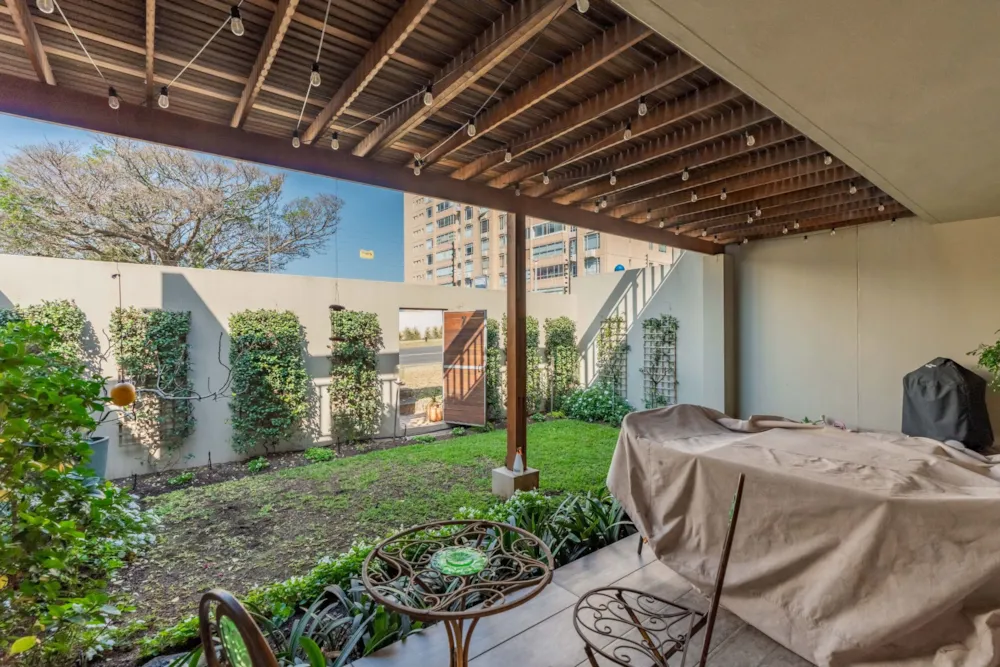 Apartment for sale in uMhlanga Rocks - 1ND1711102 Apartment for sale in uMhlanga Rocks - 1ND1711102