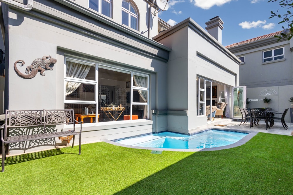 Townhouse for sale in Eagle Canyon Golf Estate - RAN1711007