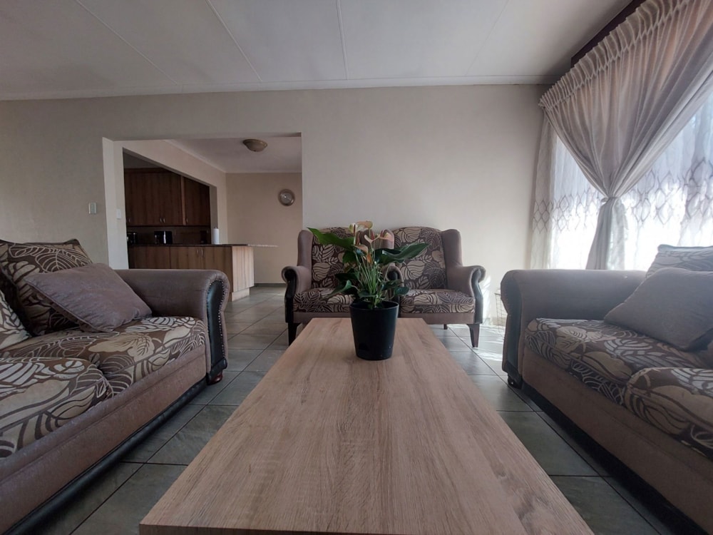 Townhouse for sale in Die Hoewes - CN1711466