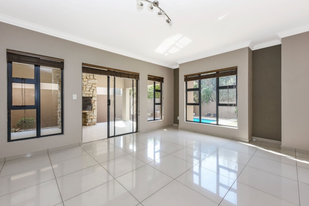 Double-storey cluster for sale in Beverley - FW1711169