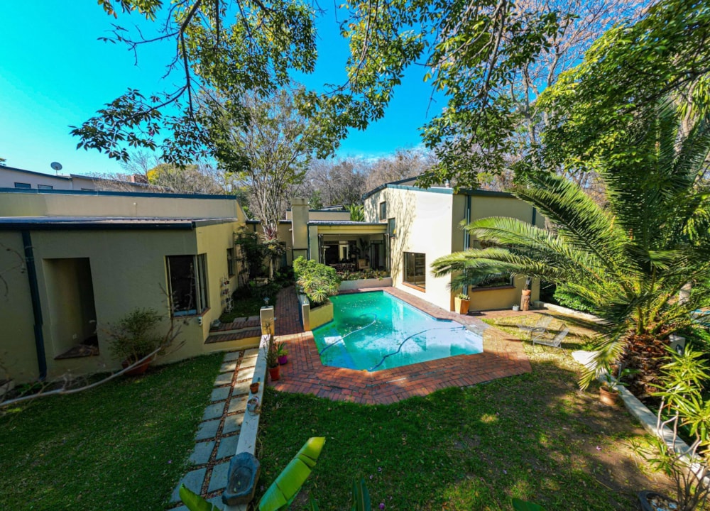 House for sale in Bryanston - RAN1712016 House for sale in Bryanston - RAN1712016