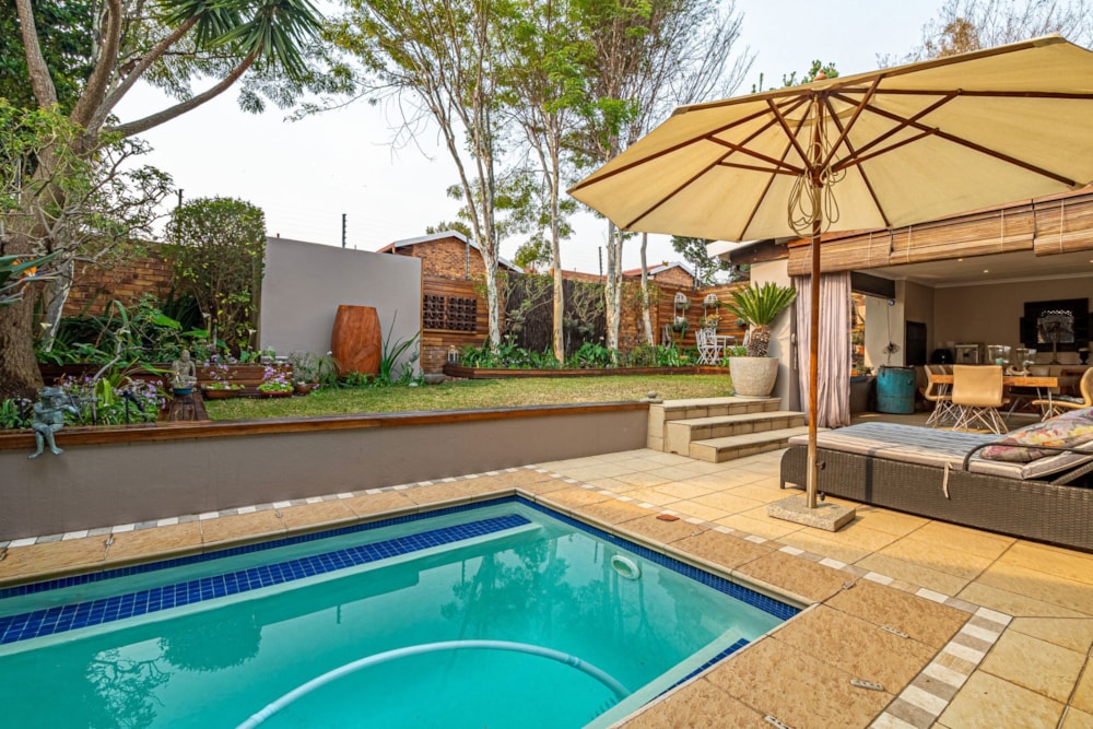 Townhouse for sale in Bryanston - HP1712067 Townhouse for sale in Bryanston - HP1712067