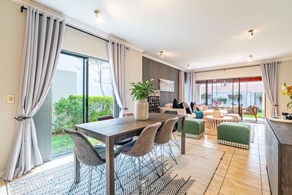 Townhouse for sale in Bryanston - HP1712664 Townhouse for sale in Bryanston - HP1712664