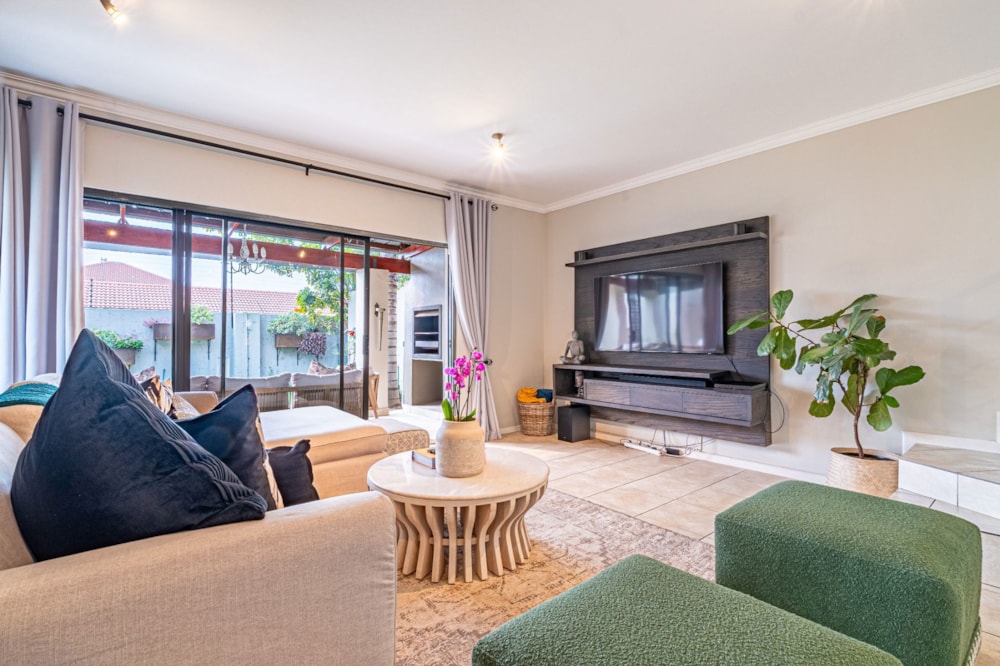 Townhouse for sale in Bryanston - HP1712664 Townhouse for sale in Bryanston - HP1712664