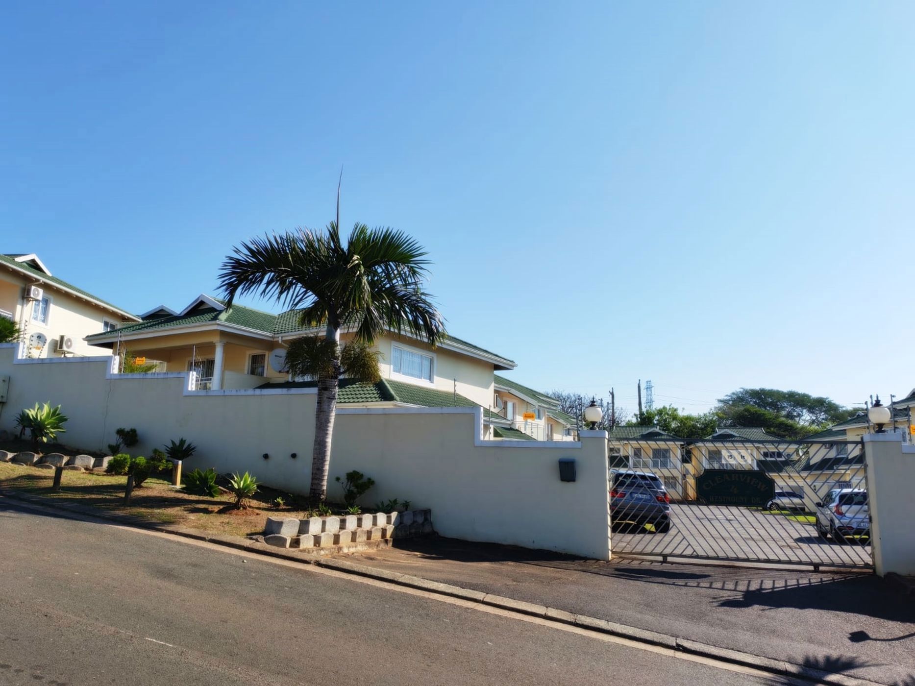 Apartment for sale in Mount Edgecombe - 1MT1711225