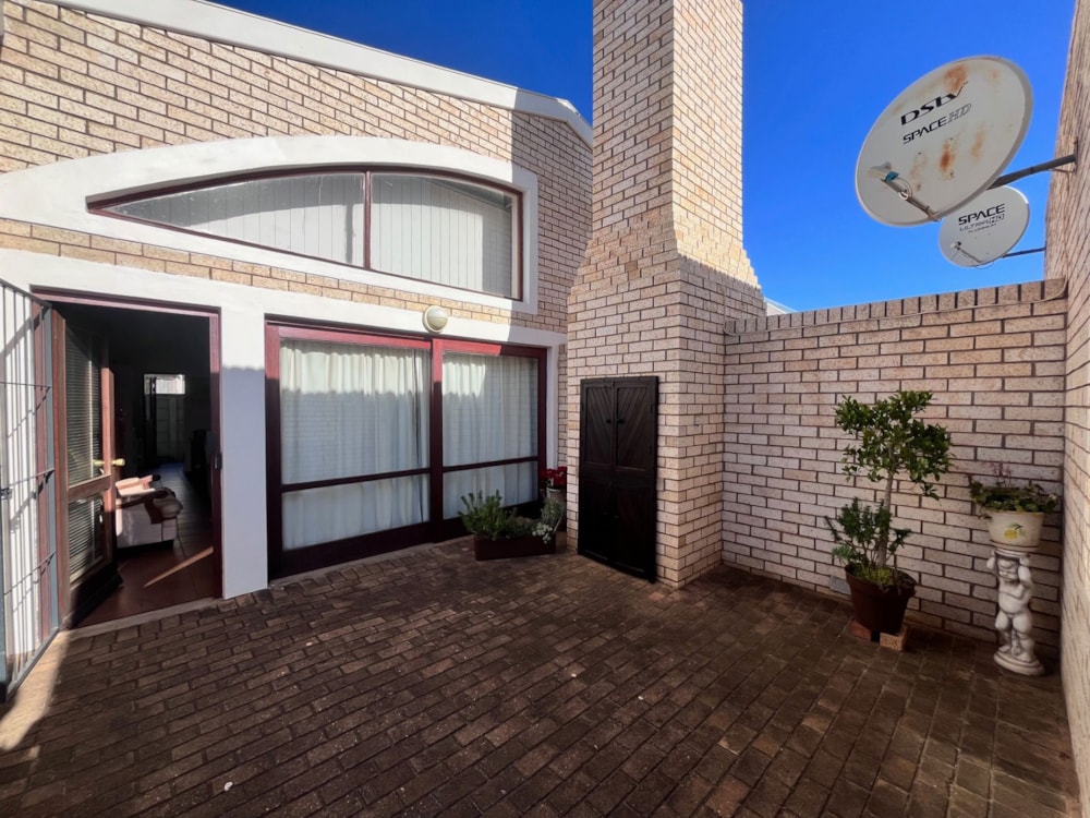 Apartment for sale in Ou Dorp - 1JF1712382