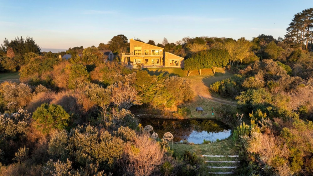 House for sale in Wilderness Heights - GEO1660012 House for sale in Wilderness Heights - GEO1660012