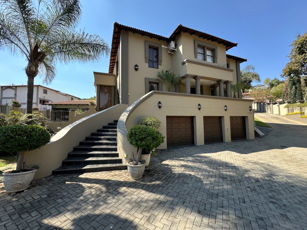 Double-storey cluster for sale in Waterkloof Ridge - PT1710893