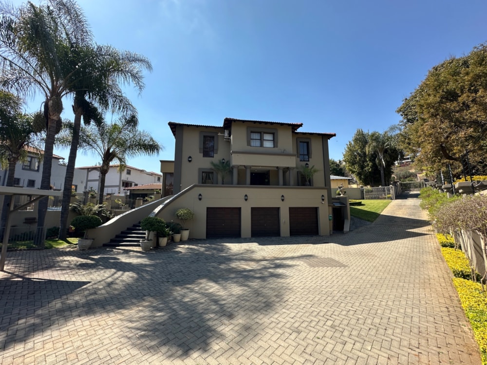 Double-storey cluster for sale in Waterkloof Ridge - PT1710893