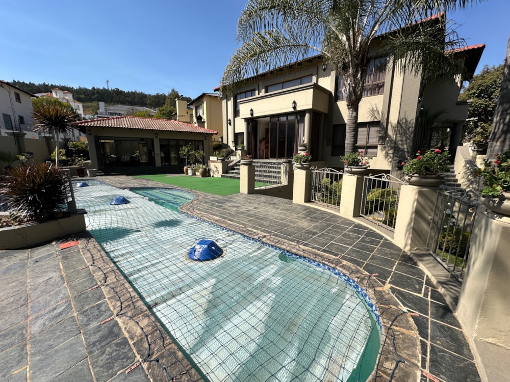 Double-storey cluster for sale in Waterkloof Ridge - PT1710893