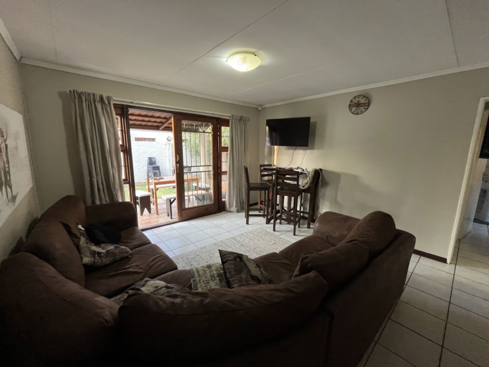 Townhouse for sale in Langenhovenpark - 1BX1713590 Townhouse for sale in Langenhovenpark - 1BX1713590