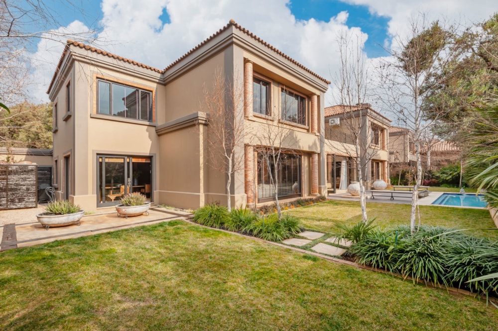 Double-storey cluster for sale in Bedfordview - BED1710178 Double-storey cluster for sale in Bedfordview - BED1710178