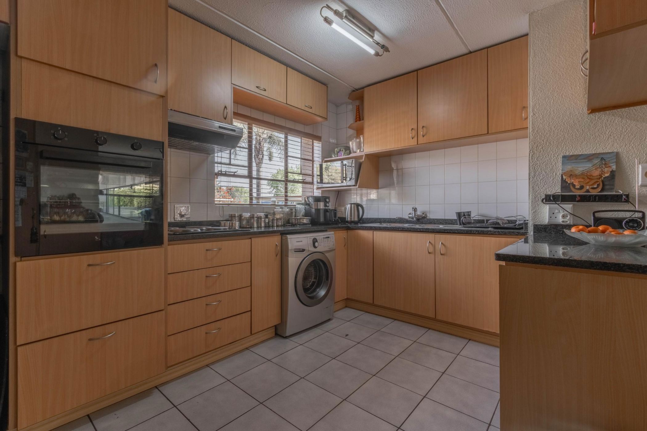 Apartment for sale in Lakefield - EN1714060