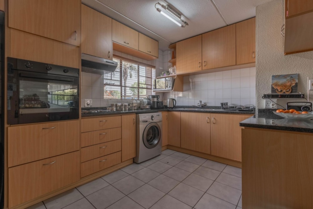 Apartment for sale in Lakefield - EN1714060