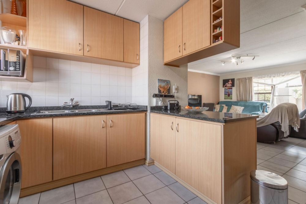 Apartment for sale in Lakefield - EN1714060