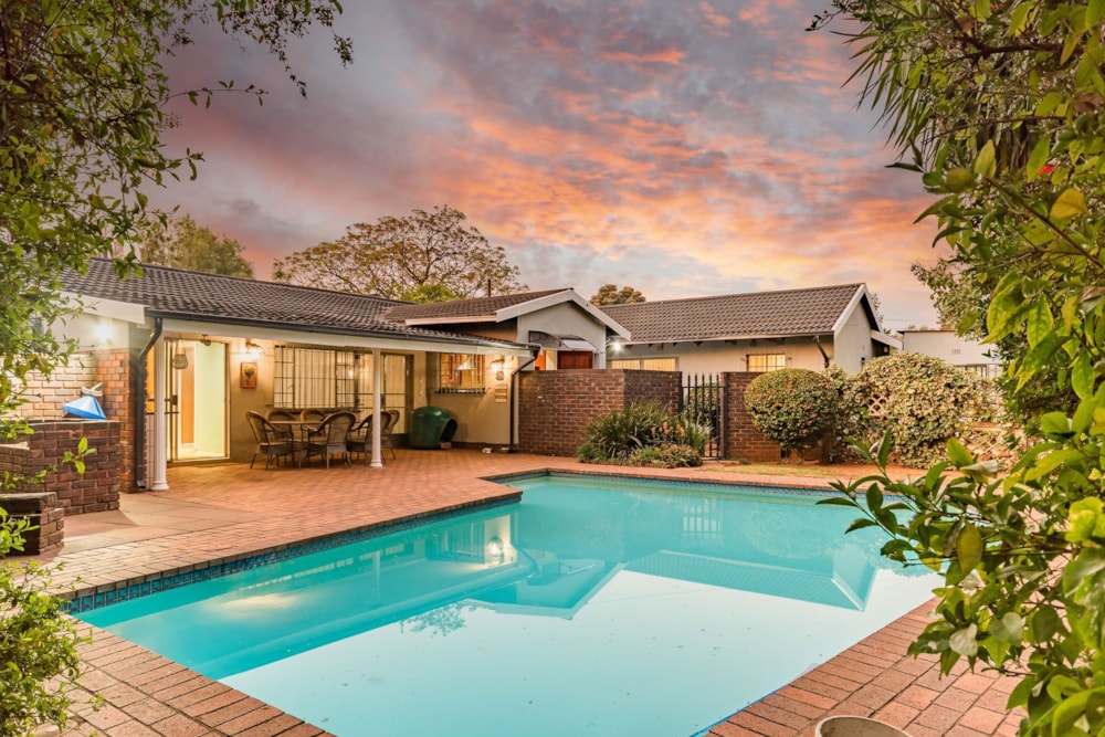 House for sale in Farrarmere - EN1709790 House for sale in Farrarmere - EN1709790