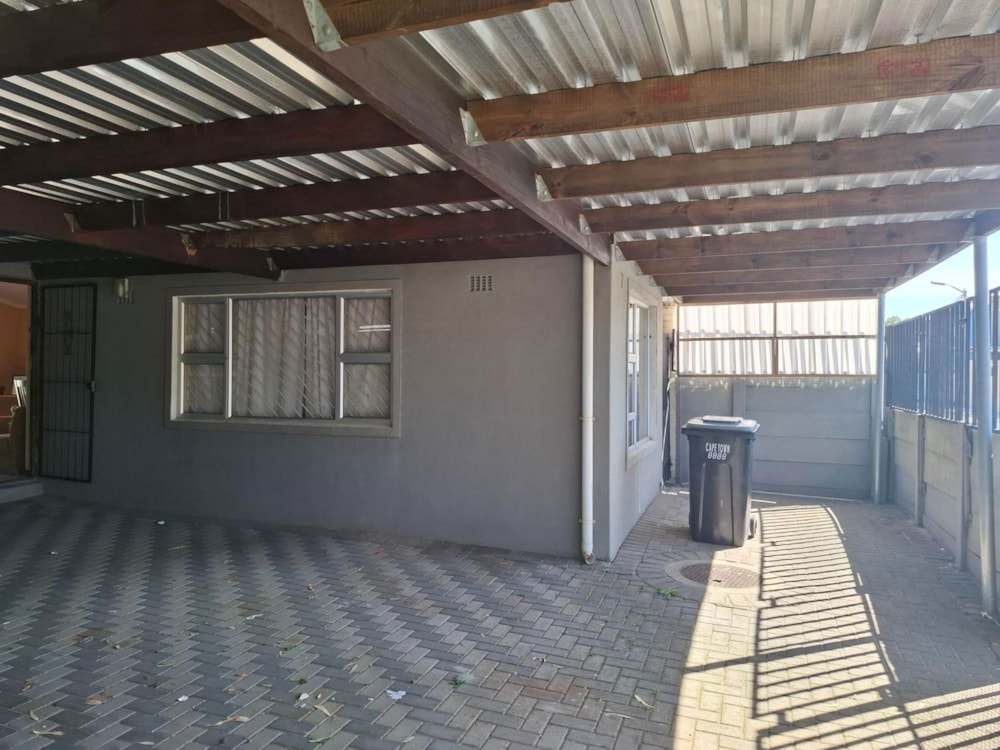House for sale in Westridge, Mitchells Plain - 1MN1714451 House for sale in Westridge, Mitchells Plain - 1MN1714451