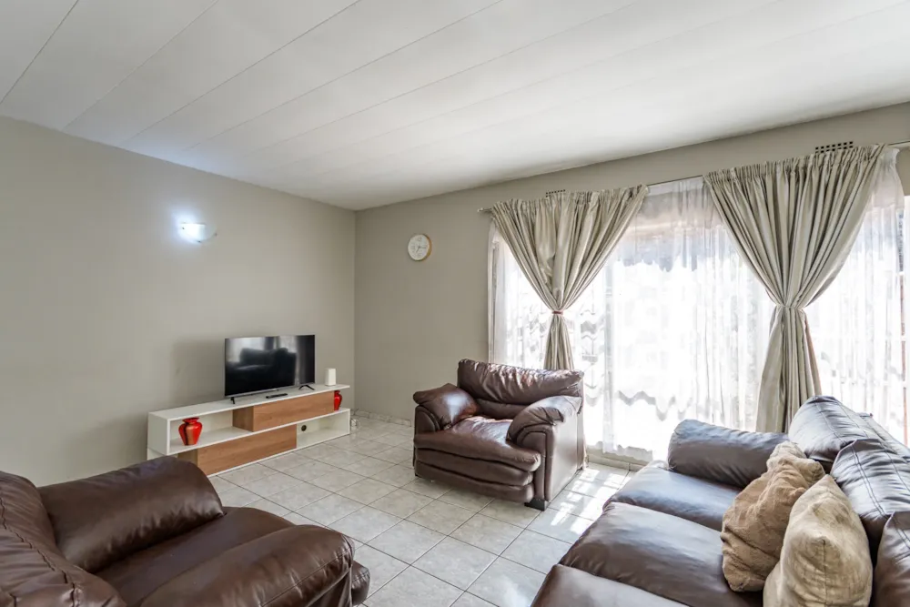 Apartment sold in Benoni - EN1714304 Apartment sold in Benoni - EN1714304