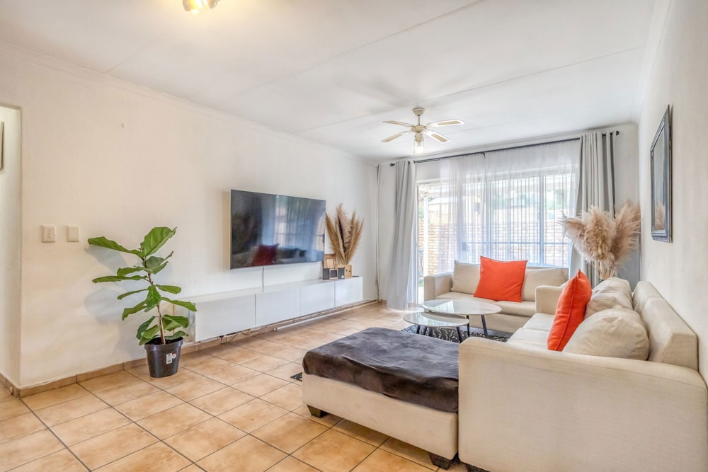 Townhouse for sale in Wilgeheuwel - RAN1713373