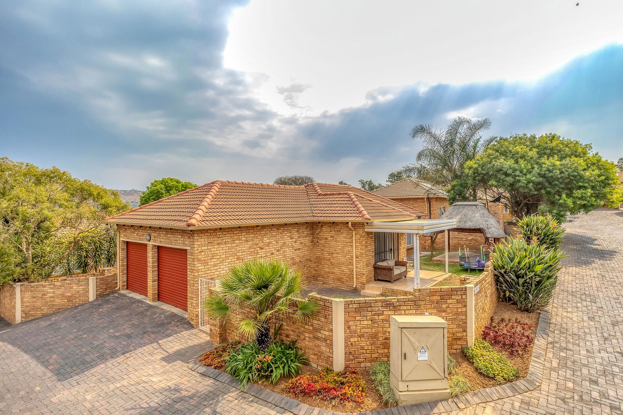 Townhouse for sale in Wilgeheuwel - RAN1713373