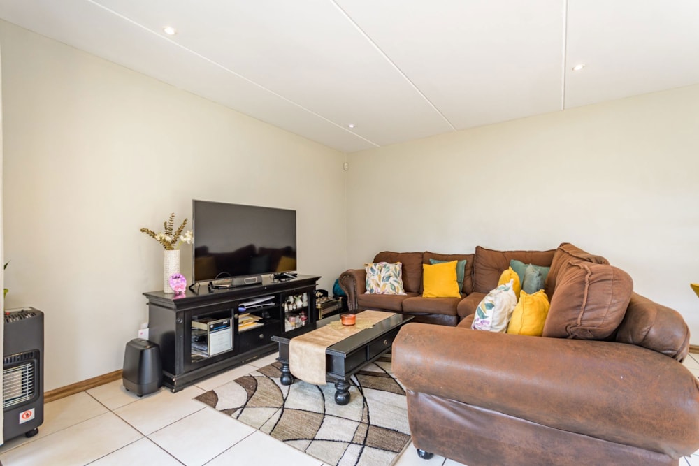 Townhouse for sale in Honeydew Manor - RAN1712861 Townhouse for sale in Honeydew Manor - RAN1712861