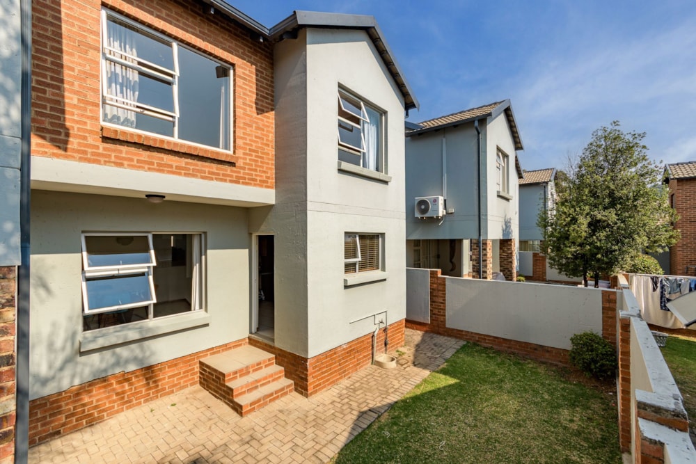 Townhouse for sale in Honeydew Manor - RAN1712861