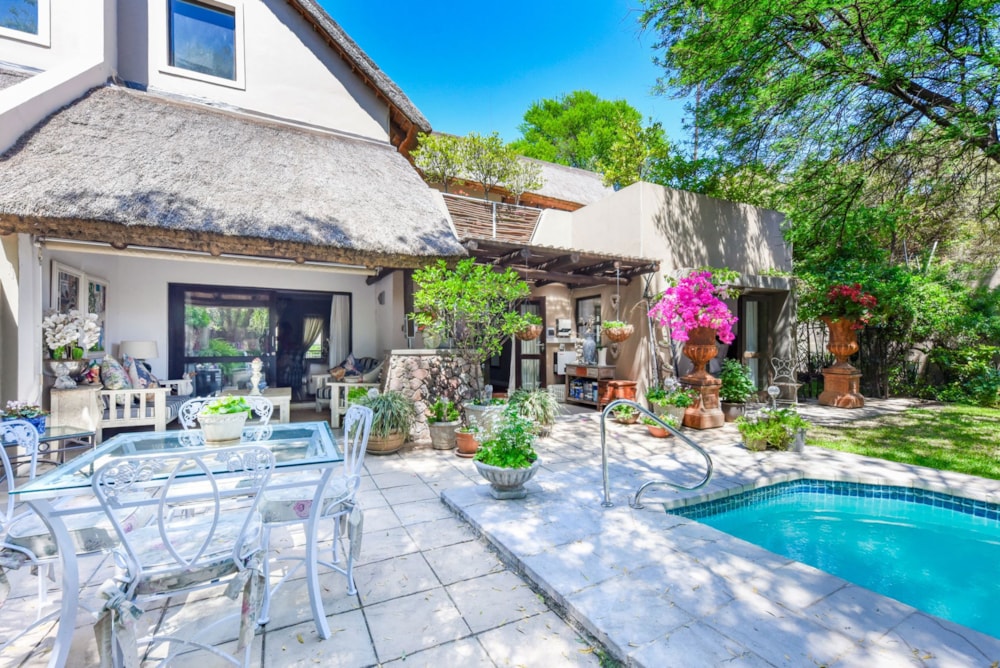 Townhouse for sale in Douglasdale - FW1716047 Townhouse for sale in Douglasdale - FW1716047