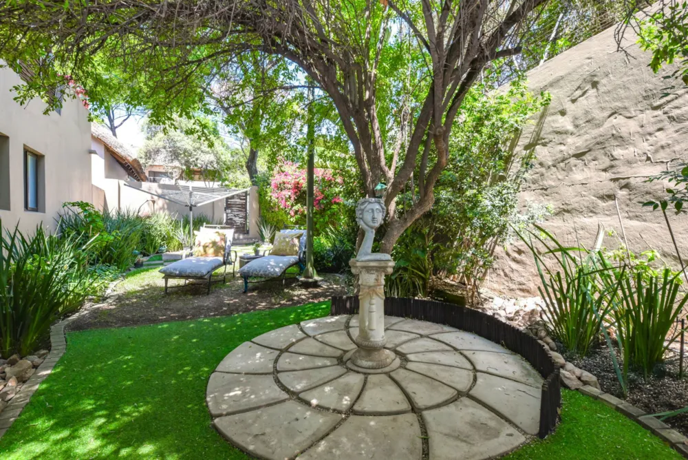 Townhouse sold in Douglasdale - FW1716047