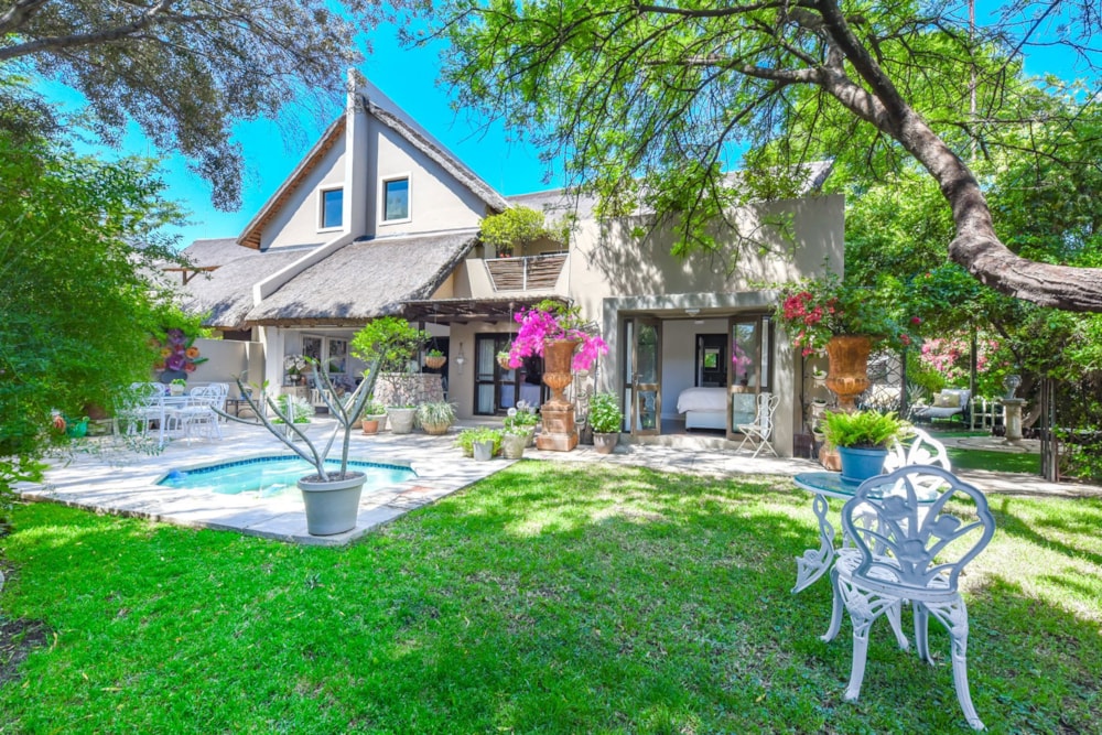 Townhouse for sale in Douglasdale - FW1716047