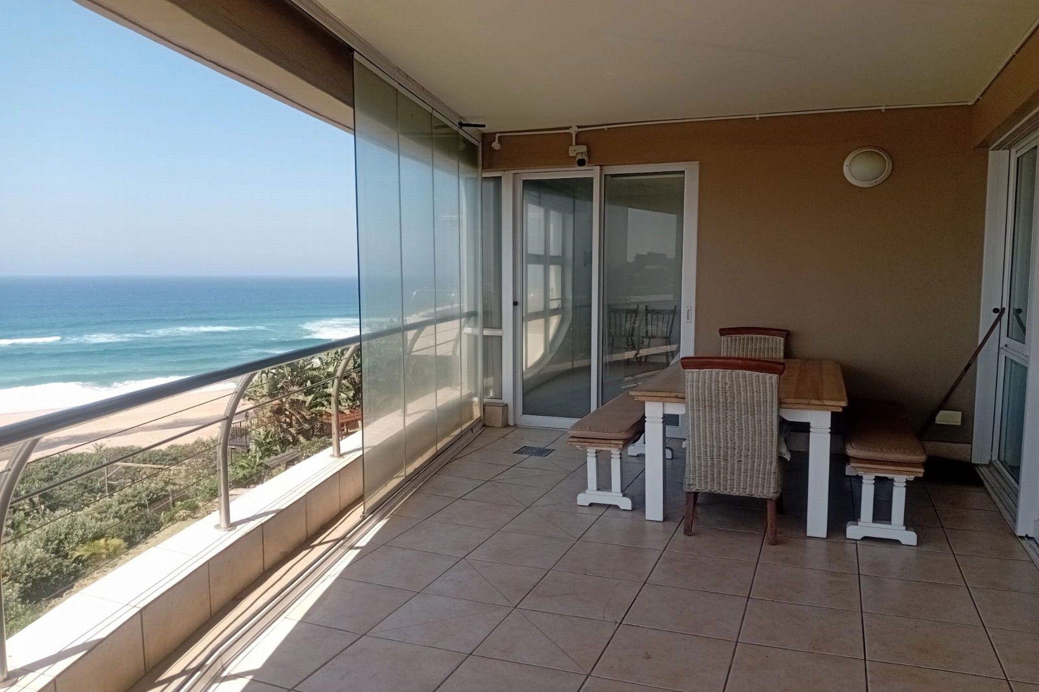 Penthouse apartment to rent in Amanzimtoti - 1WB1714800