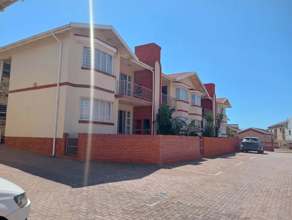 Apartment sold in Bluewater Bay, Port Elizabeth, Gqeberha - 1PLZ1608084 Apartment sold in Bluewater Bay, Port Elizabeth, Gqeberha - 1PLZ1608084